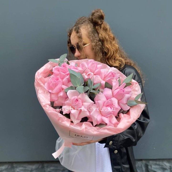 7 розовых роз в Улан-Удэ