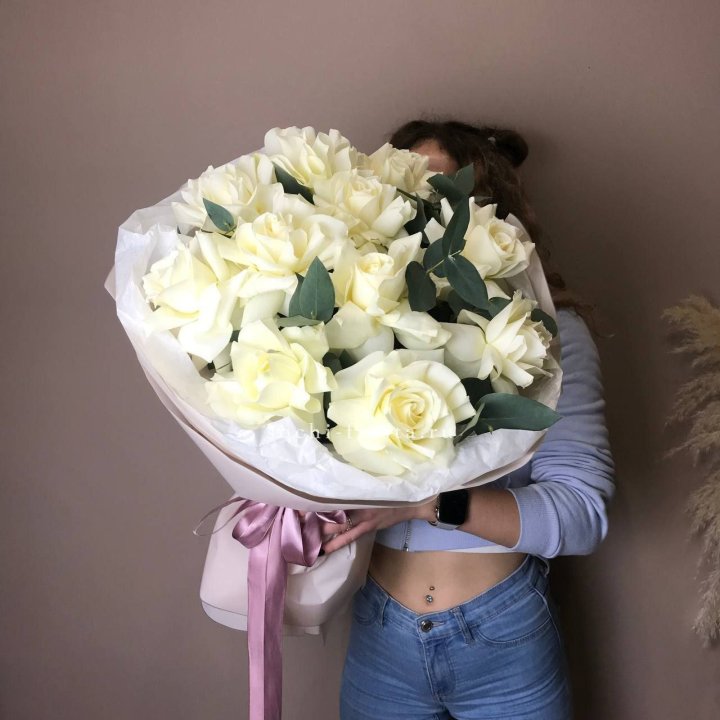 11 Белых французских роз "Вайт найс" в Улан-Удэ