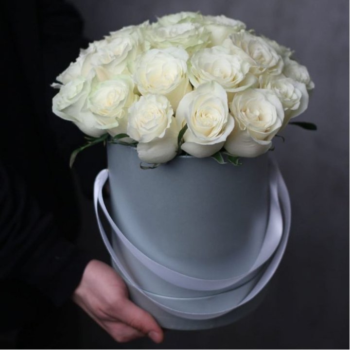15 белых роз в цилиндре в Улан-Удэ