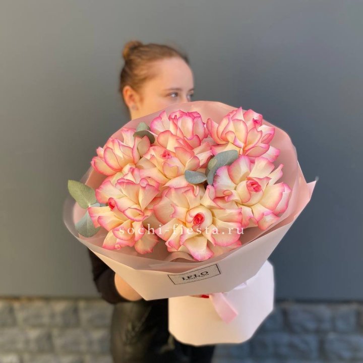 7 французских роз Джумилия в Улан-Удэ