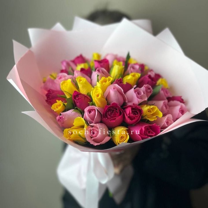 Букет из 51 розы Микс (Кения) в Улан-Удэ