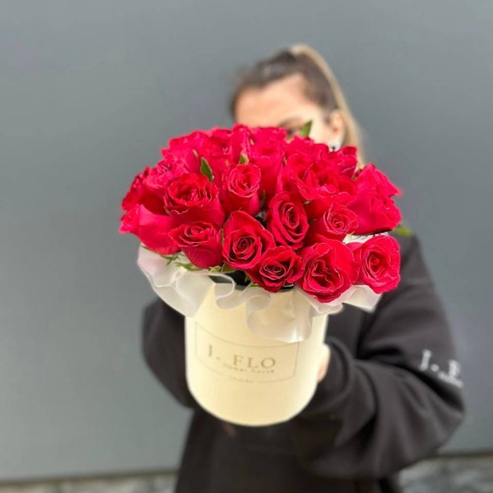 27 кенийских роз в боксе в Улан-Удэ