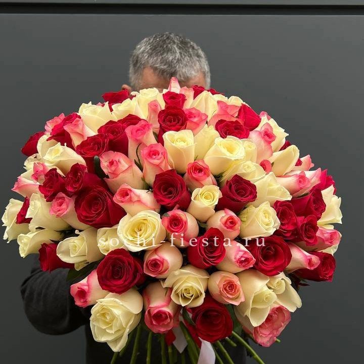 101 разноцветная роза "Джули" в Улан-Удэ