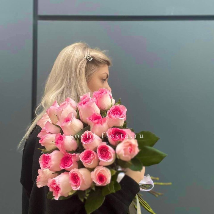  25 розовых роз в Улан-Удэ