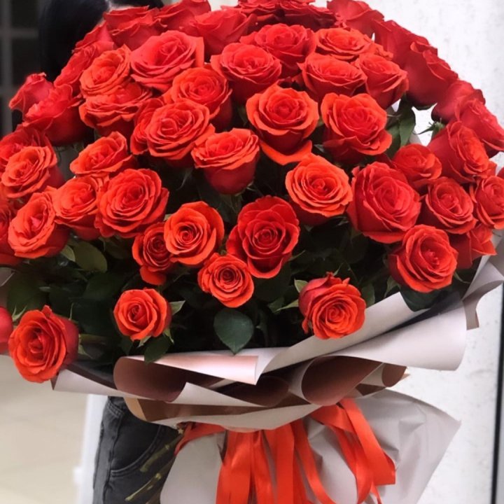 Букет высоких эквадорских роз  в Улан-Удэ