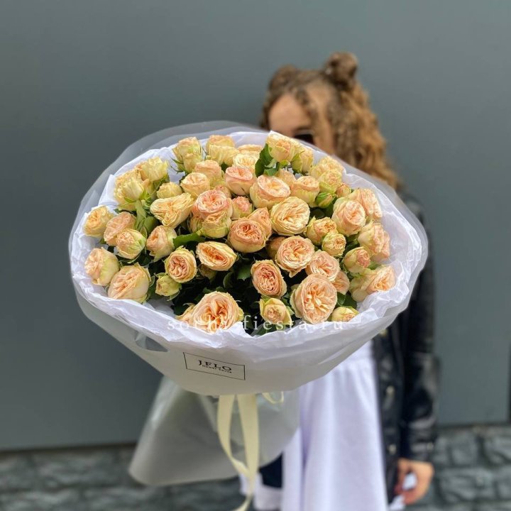 15 пионовидных роз в Улан-Удэ