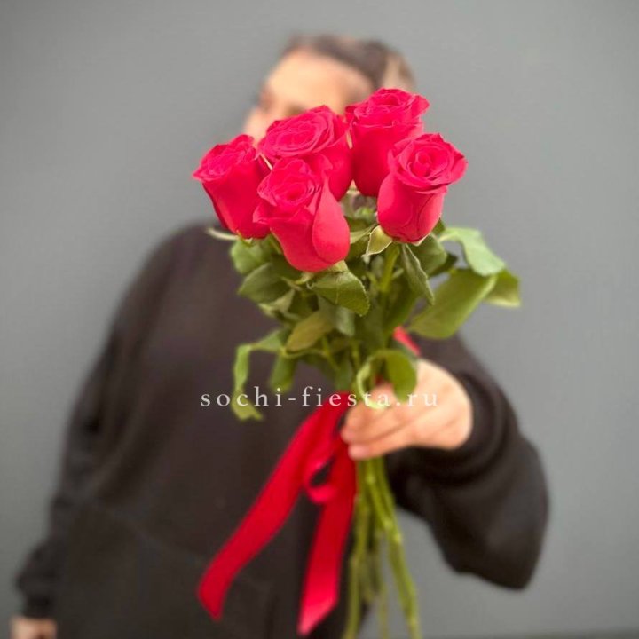 Букет 5 красных роз  в Улан-Удэ