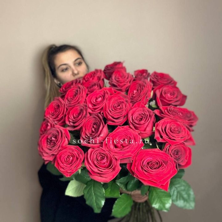 25 высоких роз в Улан-Удэ