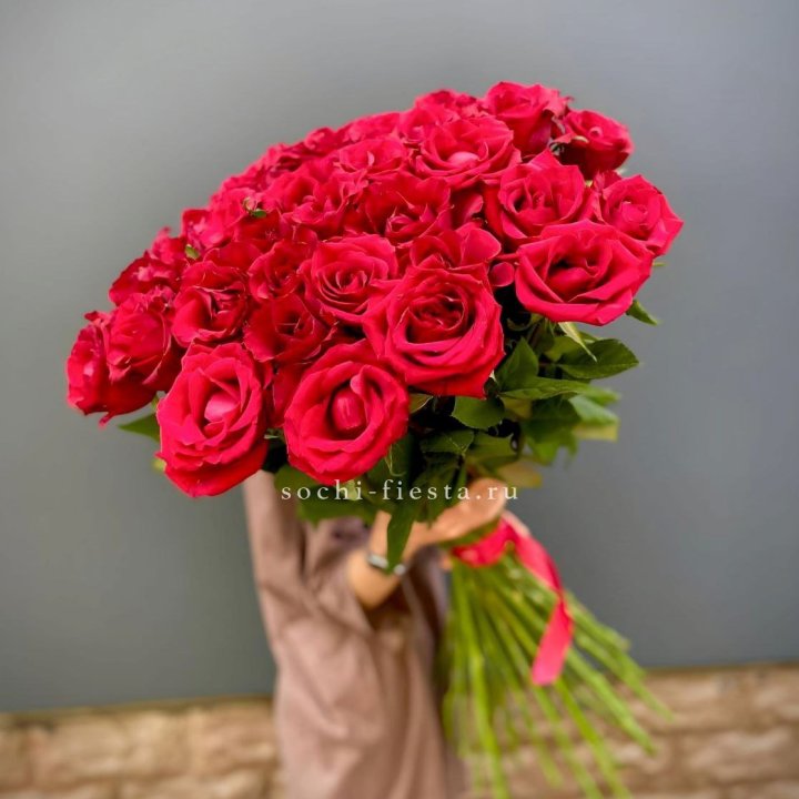 51 высокая красная роза в Улан-Удэ