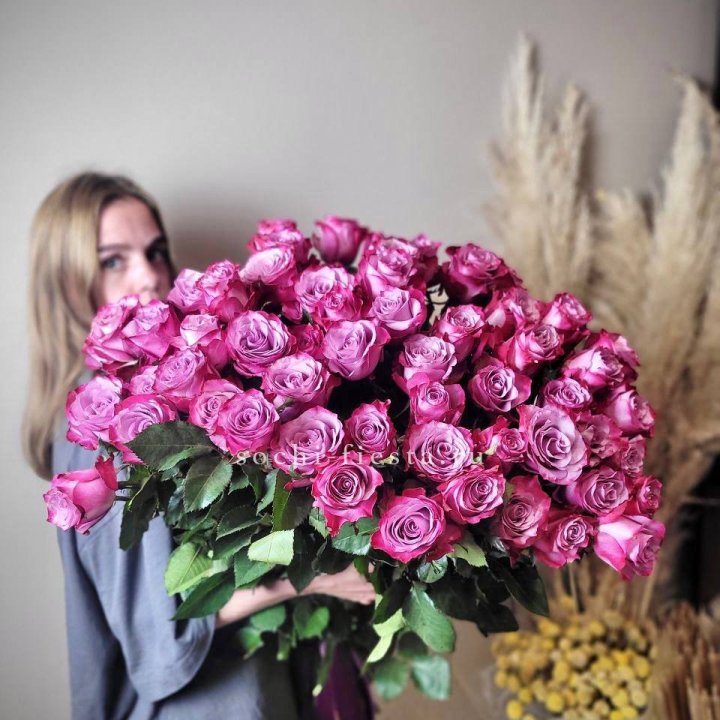 Охапка высоких роз Деп перпел в Улан-Удэ