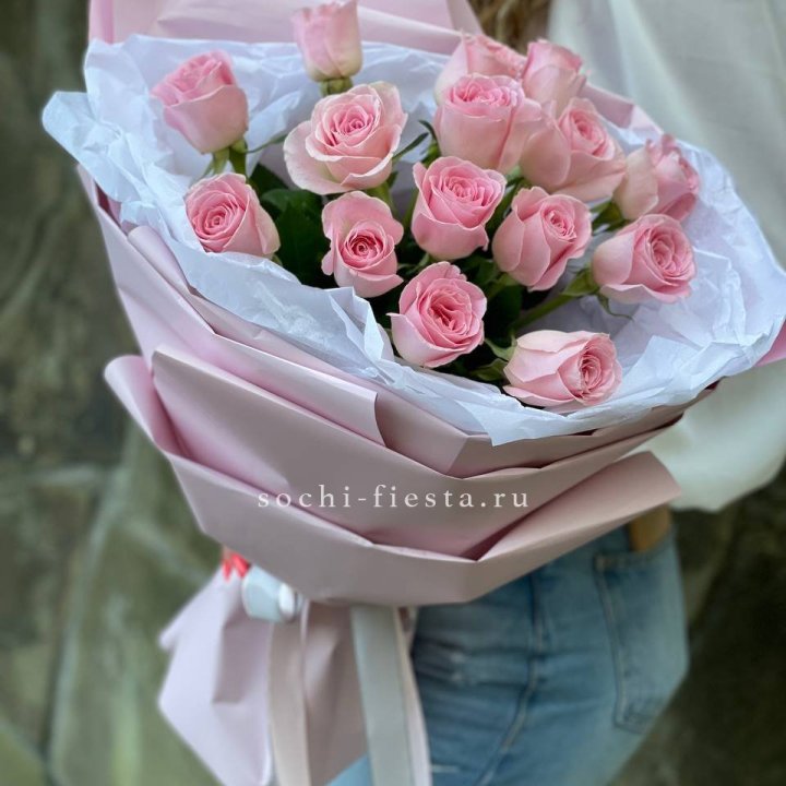 Розовые розы в авторском оформлении в Улан-Удэ