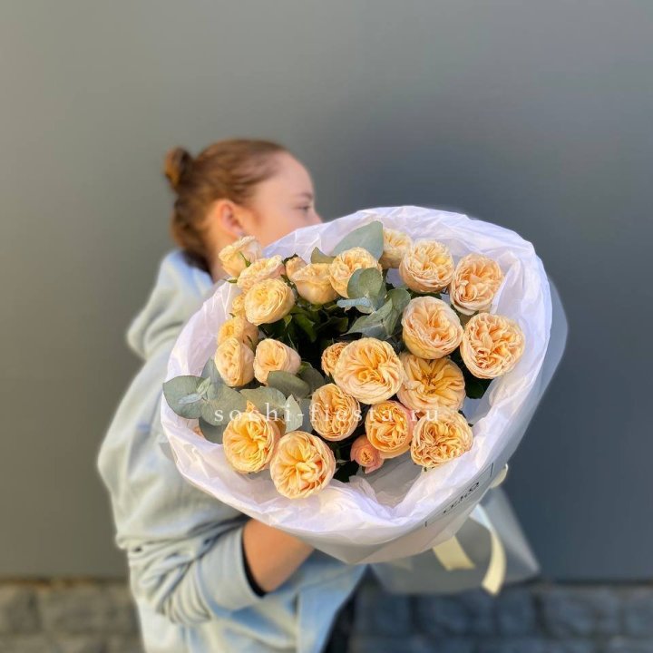 7 пионовидных роз в Улан-Удэ