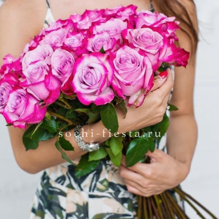 Букет высоких роз Ди перпел в Улан-Удэ