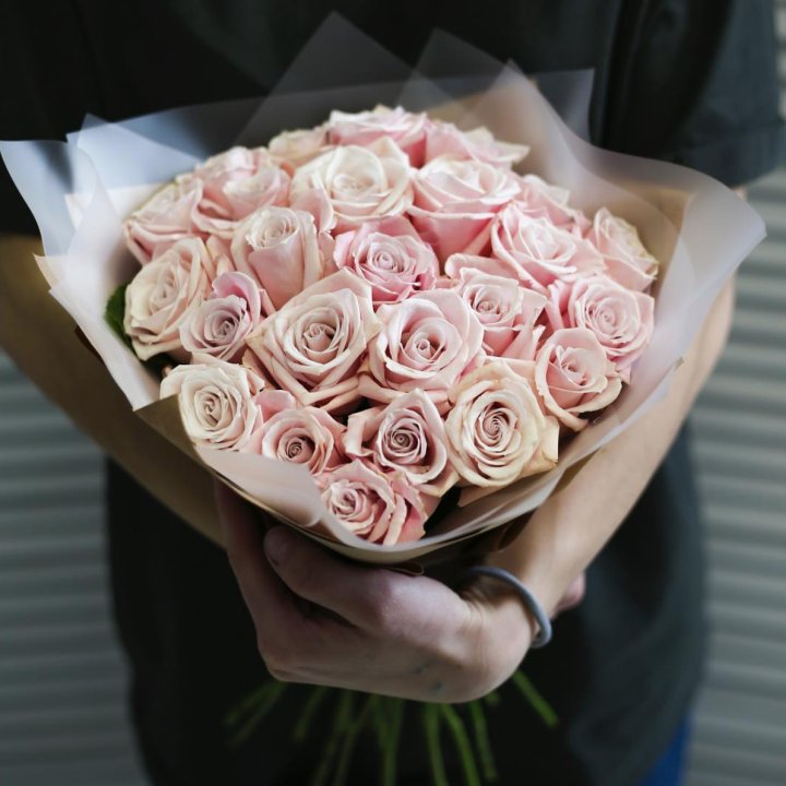 27 кремовых роз в Улан-Удэ