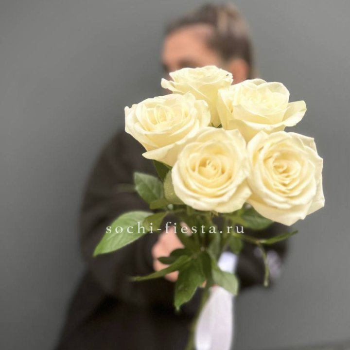 Букет 5 белых роз  в Улан-Удэ