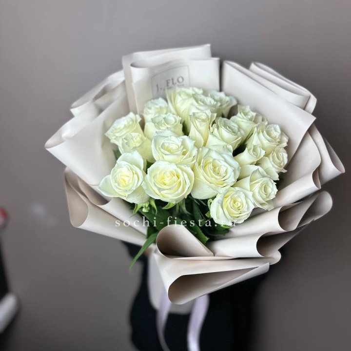 19 белых роз  в Улан-Удэ