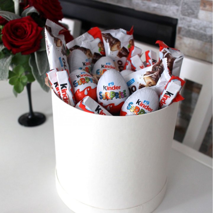 Коробка с киндерами  в Улан-Удэ