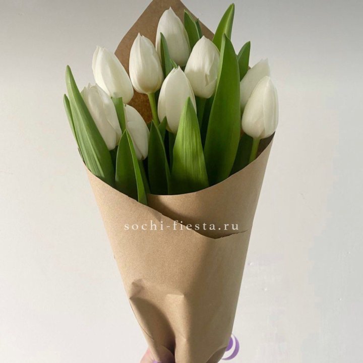 Букет белых тюльпанов в Улан-Удэ