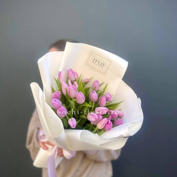 25 сиреневых тюльпанов в Улан-Удэ