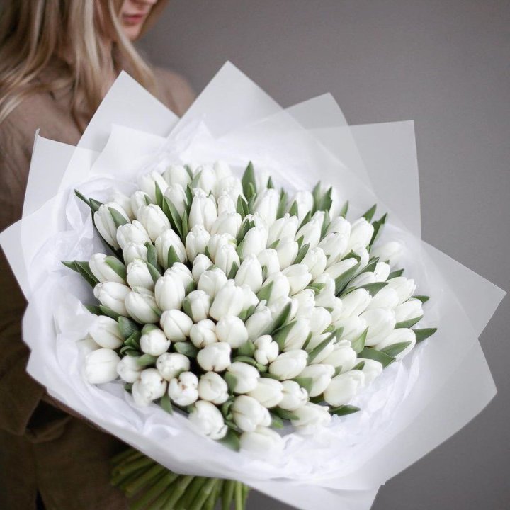 101 белый тюльпан в Улан-Удэ