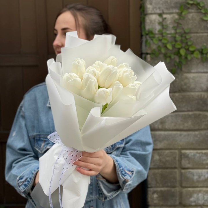 Букет белоснежных тюльпанов в Улан-Удэ